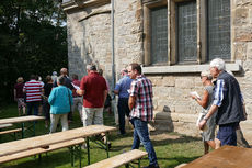 Nachfeier des Mährisch-Neustädter Wachsstockfestes an der Weingartenkapelle (Foto: Karl-Franz Thiede)